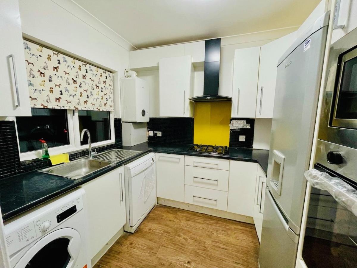 Luxury 2 Bed House With Parking, 5 Min Walk To Station & Ldo Villa Londen Buitenkant foto